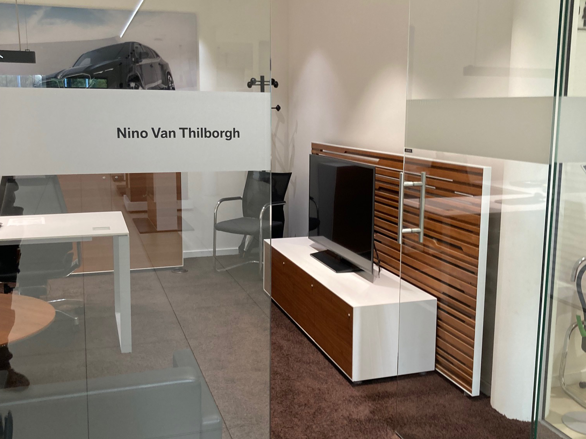                                                                         RECLAME BINNEN INDOOR WAYFINDING
                                                                     