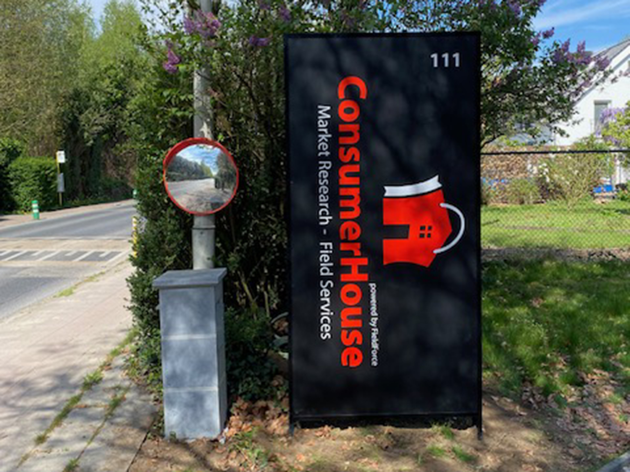                                                                         RECLAME_BUITEN_SIGNALISATIE_ZUILEN
                                                                     