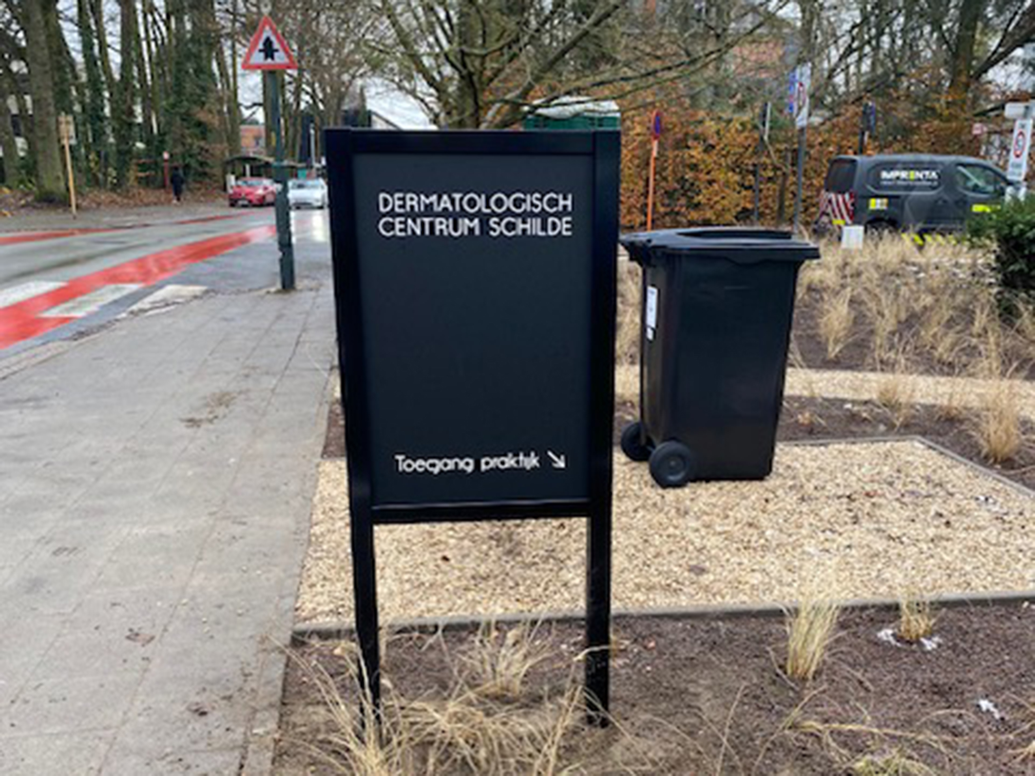                                                                         RECLAME_BUITEN_SIGNALISATIE_ZUILEN
                                                                     