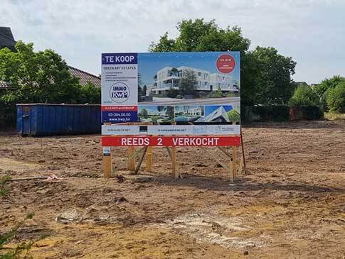                                                                         Enkel immobord: één reclamevlak met een heldere boodschap foto 2
                                                                     